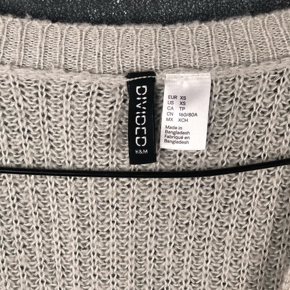 Grey wrap sweater H&M divided xs cozy v neck - Picture 4 of 7